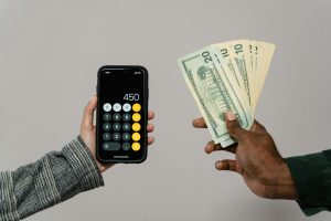 Budgeting apps fail; image shows successful financial strategies beyond tracking.