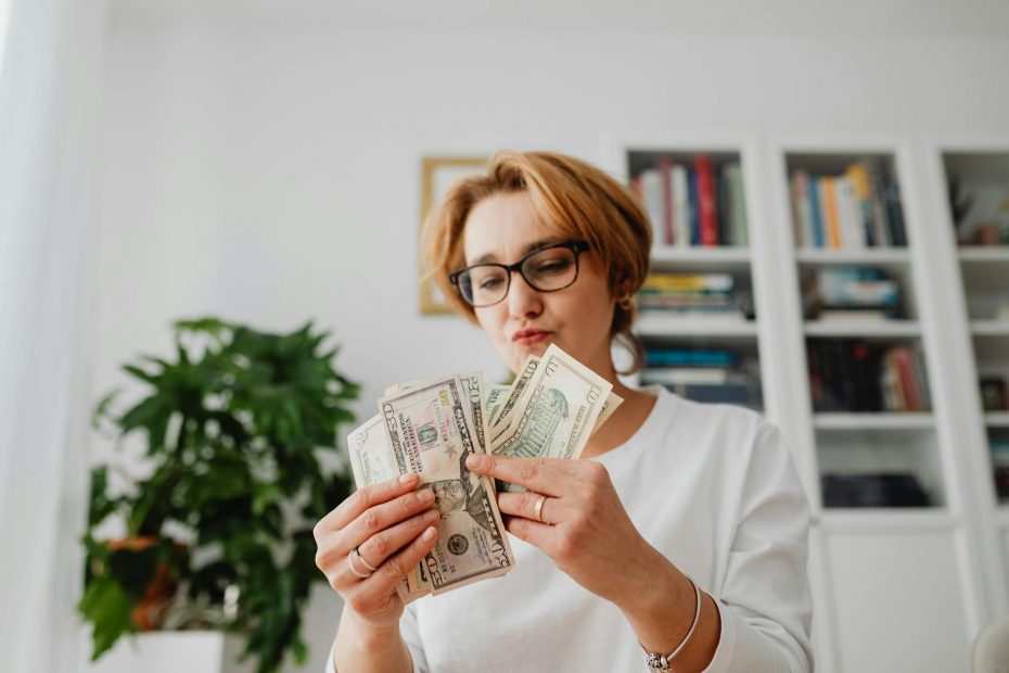 Man making smart money decisions under pressure.