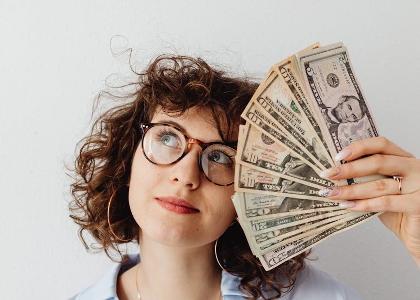 Money mindset shift leads to abundance and a fulfilling life.