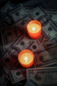 Infographic showing a strong financial foundation and multiple income streams for recession-proof income.