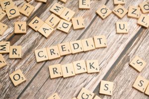 Credit score graphic with the number 700 highlighted
